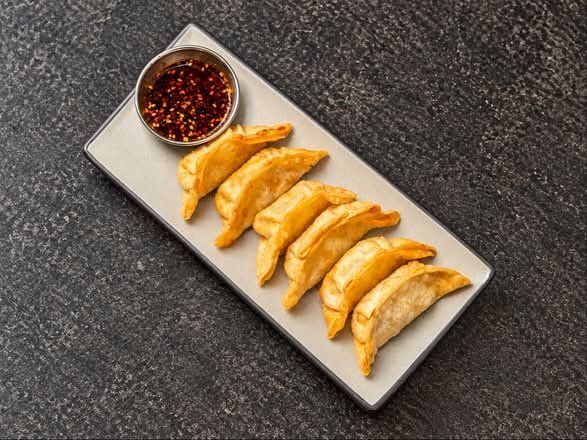 Crispy Chicken Dumplings (6 pieces)
